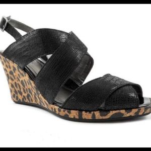 KENNETH COLE REACTION CHEATAH SANDALS